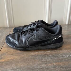 Nike Jr. Tiempo Legend 9 Academy indoor court soccer shoes. Youth size 5.5